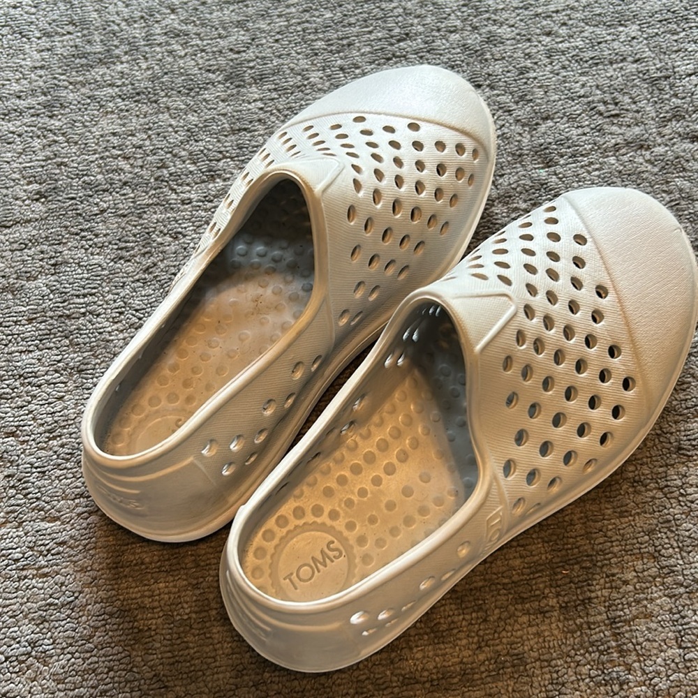 TOMS Shoes little kids 10 ⭐️